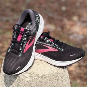 Brooks Ghost 14 Running Shoes Womens Size 9.5 Black Pink Sneakers